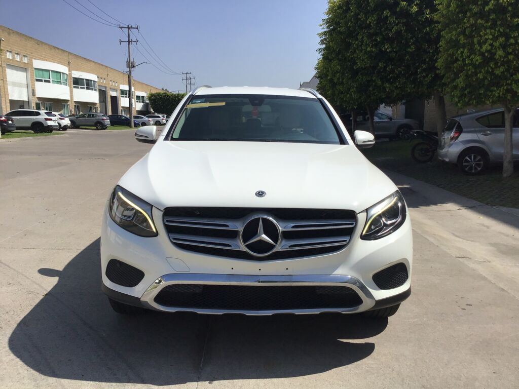 Mercedes-Benz Clase GLC 2019 5p 300 Off Road Paquete Interior L4/2.0/T 9G-Tronic Plus 2019 Mercedes-Benz Clase GLC Venta Exteriores 2