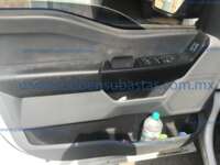 Ford F-150 2023 4p XL Crew Cab V6/3.5 Aut 4X2 2023 Ford F-150 Ingreso Interiores 13