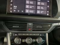 Volkswagen Jetta 2022 4p Sportline L4/1.4/T Tiptronic 2022 Volkswagen Jetta Venta Interiores 11