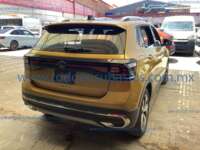 Volkswagen T-Cross 2022 5p Comfortline L3/1.0/T Aut 2022 Volkswagen T-Cross Ingreso Exteriores 4