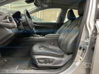 Toyota Camry 2022 4p XLE HEV L4/2.5 Aut 2022 Toyota Camry Ingreso Interiores 19