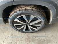Volkswagen Taos 2023 5p Comfortline L4/1.4/T Tiptronic IMG_1917