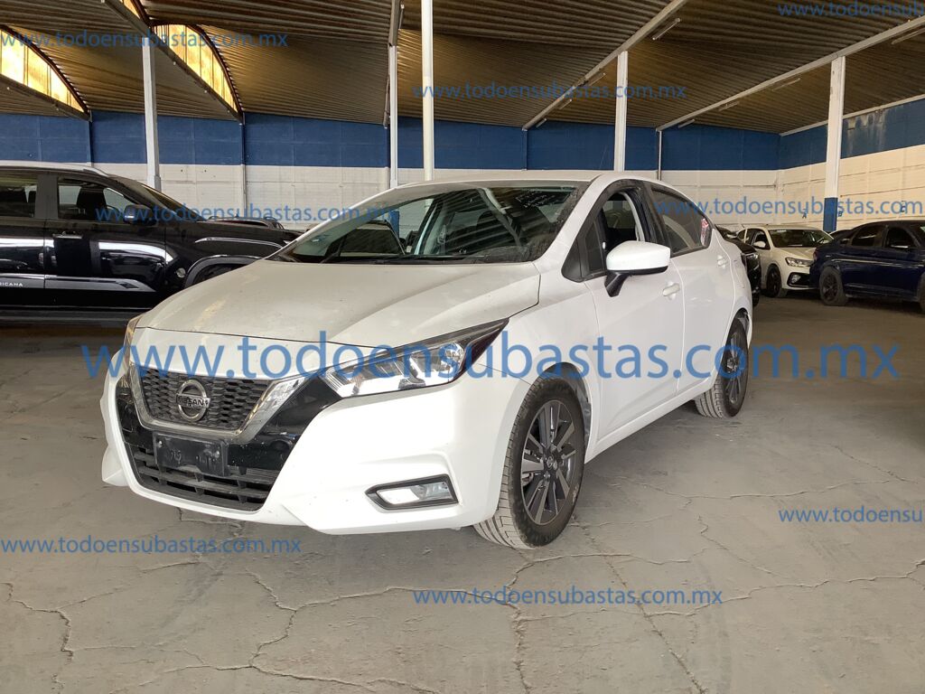 Nissan Versa 2022 4p Advance L4/1.6 CVT IMG_6415
