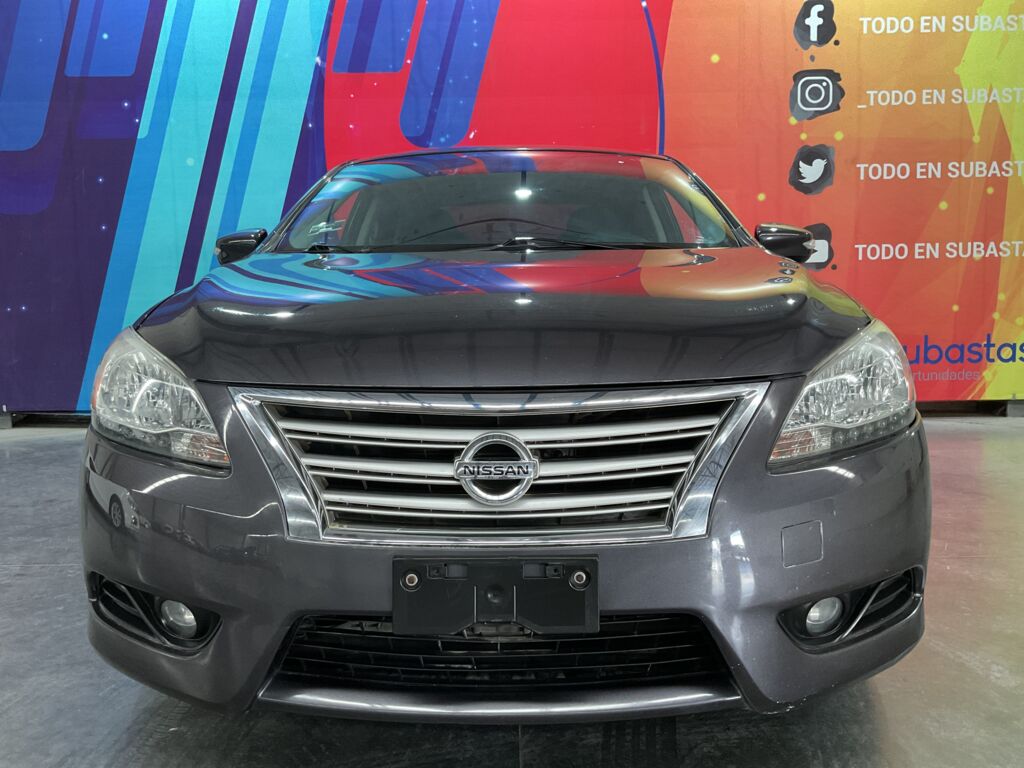 Nissan Sentra 2013 4p Advance L4/1.8 Man 2013 Nissan Sentra Venta Exteriores 2