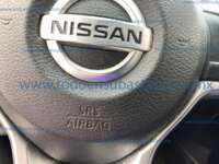 Nissan NP300 Estacas 2021  2021 Nissan NP300 Estacas Ingreso Interiores 17