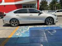 Kia Forte 2021 4p Sedán LX L4/2.0 IVT   2021 Kia Forte Ingreso Exteriores 3