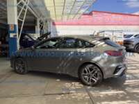Kia Forte 2021 4p GT Line L4/2.0 IVT IMG_6483