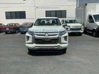 Mitsubishi L200 2021 4p Doble L4/2.5/T Diesel Man 4x4 2021 Mitsubishi L200 Ingreso Exteriores 2