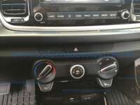 Kia Rio 2023 5p LX L4/1.6 Aut 2023 Kia Rio Ingreso Interiores 11