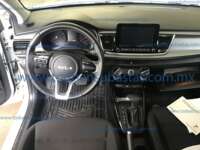 Kia Rio 2023 5p LX L4/1.6 Aut 2023 Kia Rio Ingreso Interiores 2
