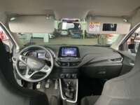 Chevrolet Onix 2025 4p LT L3/1.0 Man  IMG_4573