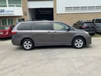 Toyota Sienna 2020 5p LE V6/3.5 Aut 2020 Toyota Sienna Venta Exteriores 4