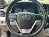 Toyota Sienna 2020 5p LE V6/3.5 Aut 2020 Toyota Sienna Venta Interiores 9