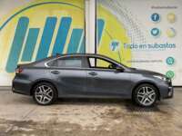 Kia Forte 2019 4p Sedán EX Premium L4/2.0 Aut 2019 Kia Forte Venta Exteriores 4