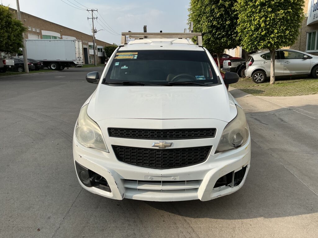 Chevrolet Tornado 2016 2p LS L4/1.8 Man 2016 Chevrolet Tornado Venta Exteriores 2