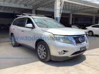 Nissan Pathfinder 2014  IMG_3892
