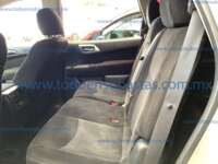 Nissan Pathfinder 2014  IMG_3913