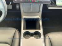 Tesla Modelo Y 2022 5p Autonomía Mayor IMG_1093