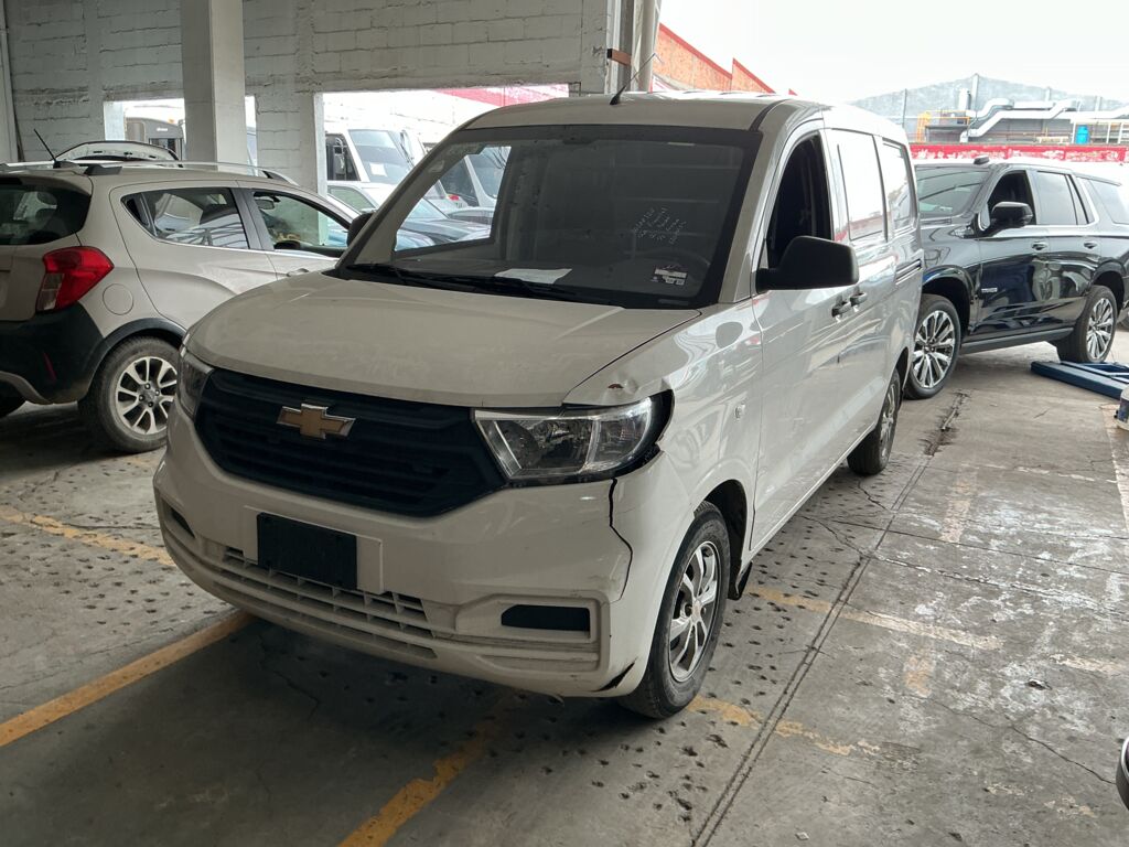 Chevrolet Tornado 2025 5p Van LS L4/1.5 Man IMG_8629