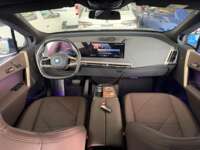 BMW iX 2024 5p xDrive 40 EV 76.6 kWh 2024 BMW iX Venta Interiores 4