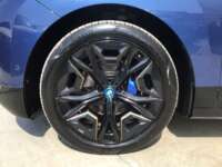BMW iX 2024 5p xDrive 40 EV 76.6 kWh 2024 BMW iX Venta Llantas 1