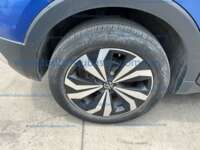 Volkswagen Taigun 2023 5p Highline L3/1.0/T Tiptronic IMG_3951