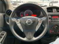 Nissan Versa 2018 4p Sense L4/1.6 Man IMG_2153
