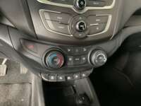 Chevrolet Aveo 2022 4p LT L4/1.5 Man      2022 Chevrolet Aveo Venta Interiores 9