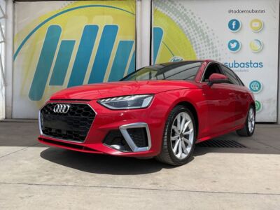 Audi A4 2023 4p 40 S Line Mild Hybrid L4/2.0/T S-Tronic
