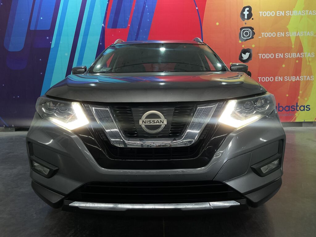 Nissan X-Trail 2018 5p Exclusive 3 Row L4/2.5 CVT 2018 Nissan X-Trail Venta Exteriores 2