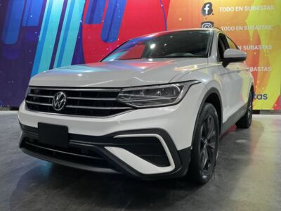 Volkswagen Tiguan 2024 5p Comfortline L4/1.4/T DSG