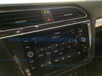 Volkswagen Tiguan 2024 5p R-Line L4/1.4/T DSG 2024 Volkswagen Tiguan Ingreso Interiores 10