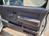 Nissan NP300 Chasis Cabina 2014  2014 Nissan NP300 Chasis Cabina Venta Interiores 3