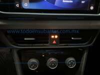 Volkswagen Taos 2023 5p Comfortline L4/1.4/T Tiptronic IMG_1809