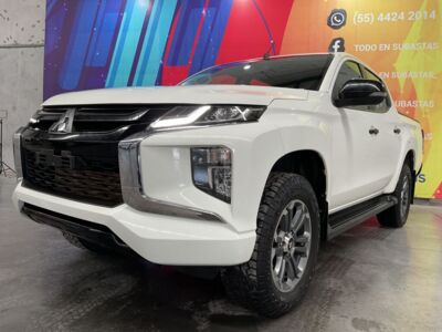 Mitsubishi L200 2023 4p GLS Doble Cabina L4/2.4/T Diesel Aut 4X4