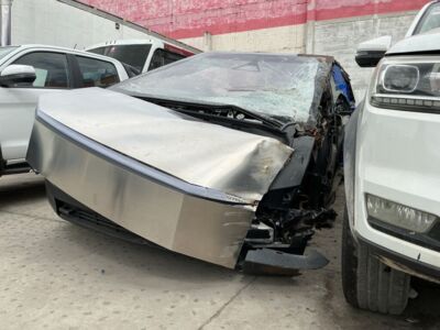 Tesla Cybertruck 2025 4p All Wheel Drive EV 122.4kWh